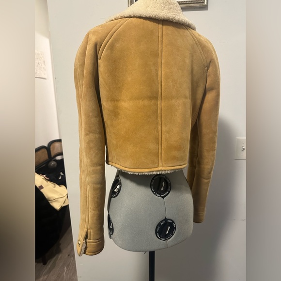Chanel shearling jacket - Picture 6 of 7